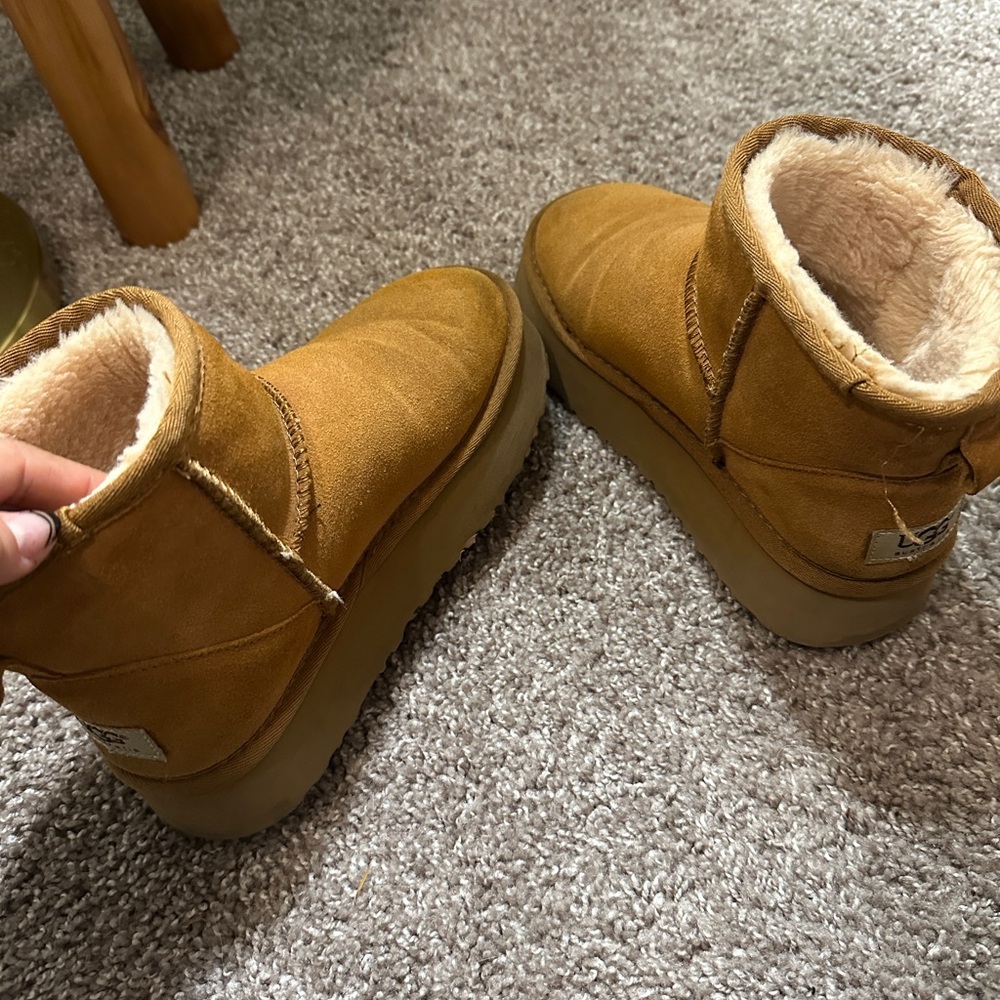 Platform Ugg Minis - image 4